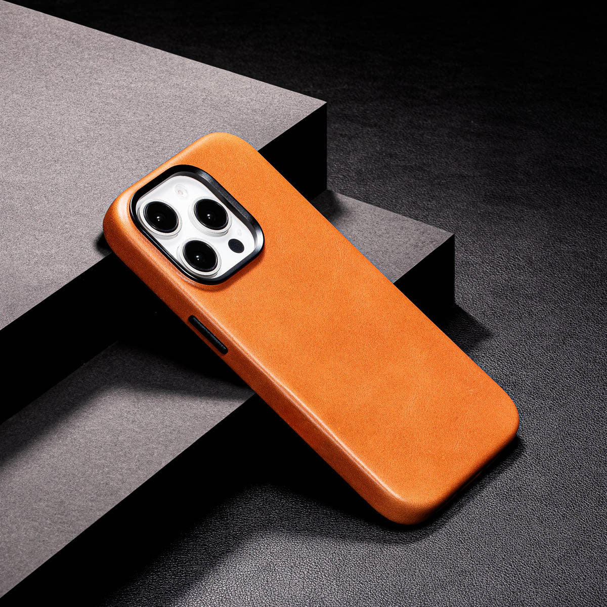 iPhone 15 Pro Max Leather Case - MagSafe - Amber Brown