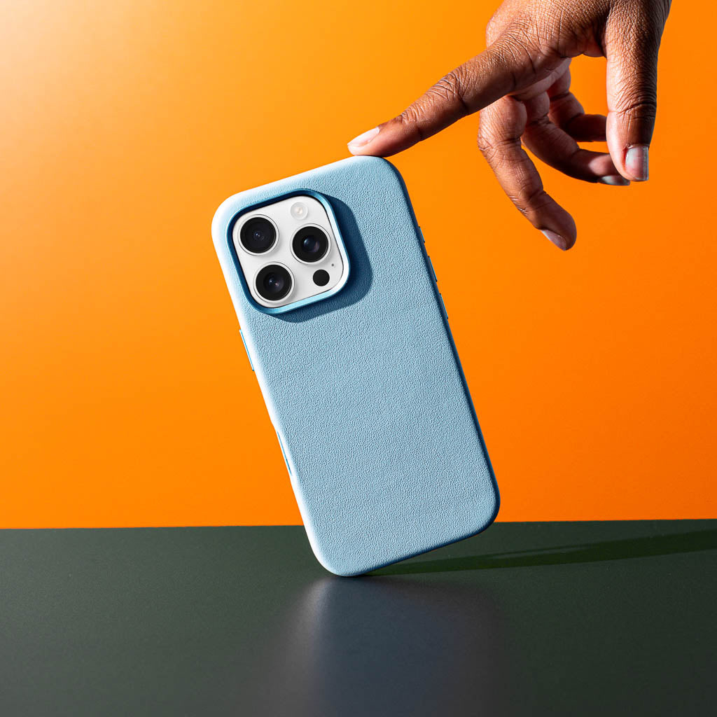 Timeless Luxe Leather Case - Light Blue - iPhone 16 Pro Max