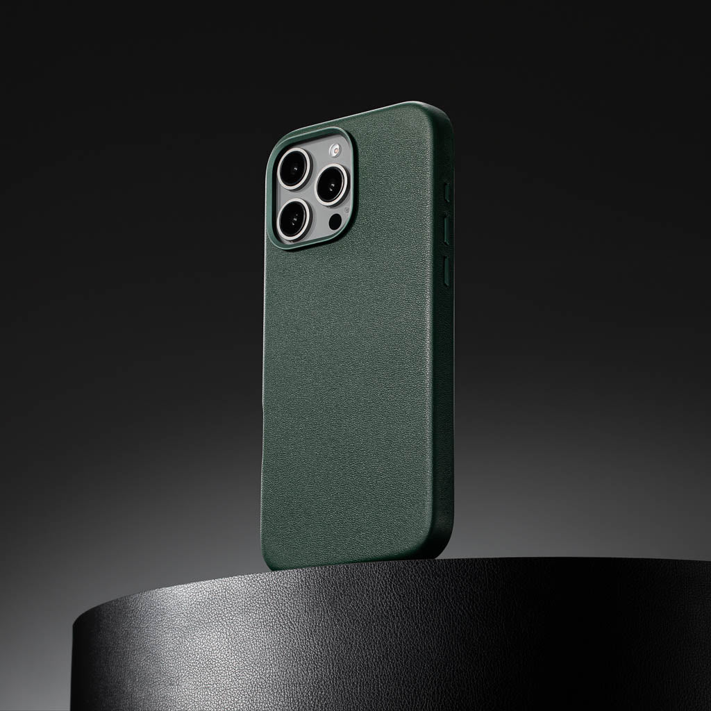Timeless Luxe Leather Case - Racing Green - iPhone 16 Pro Max
