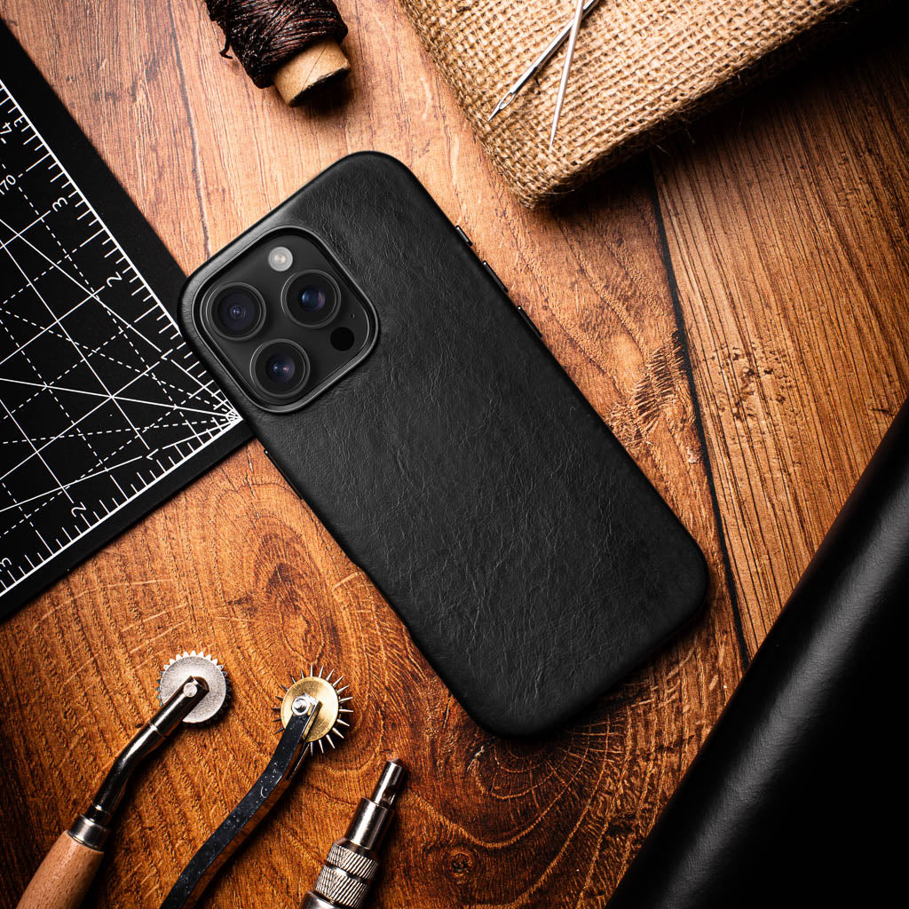 Vintage Luxe Leather Case - Noir Black - iPhone 16 Pro Max