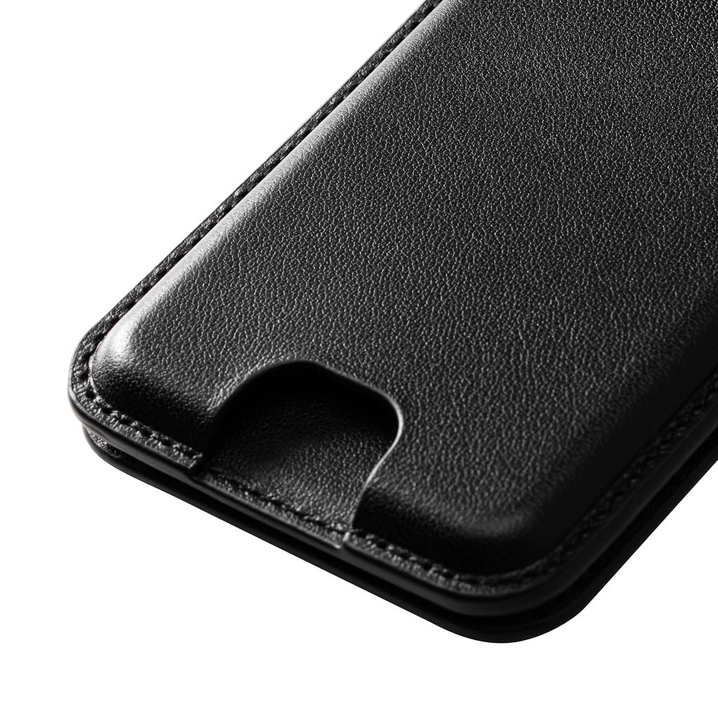 Timeless Luxe - MagSafe Compatible Kickstand Leather Wallet - Obsidian Black