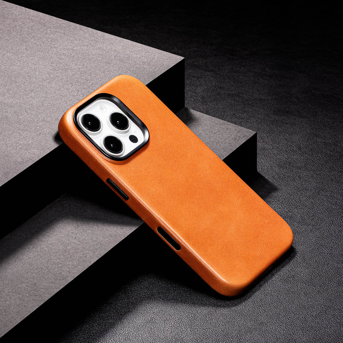iPhone 16 Pro Leather Case - MagSafe - Amber Brown