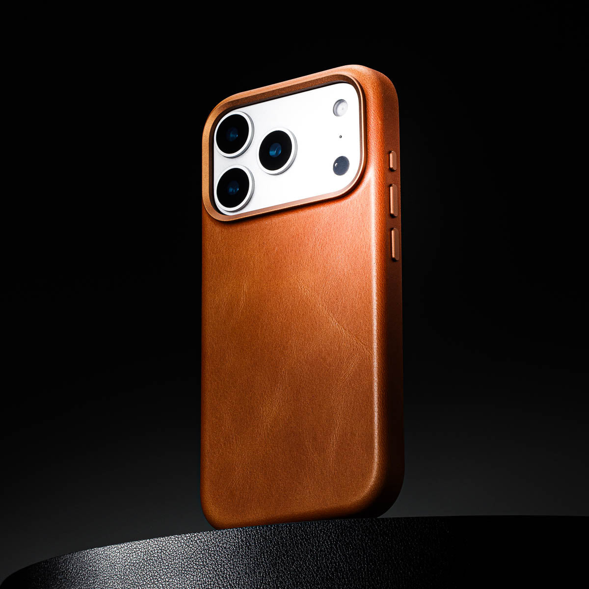 iPhone 17 Pro Leather Case - Vintage Luxe - Amber Brown