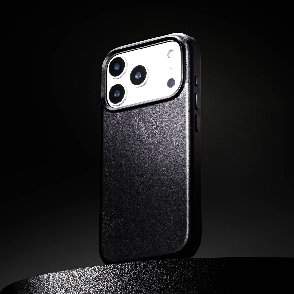 iPhone 17 Pro Max Leather Case - Vintage Luxe - Noir Black