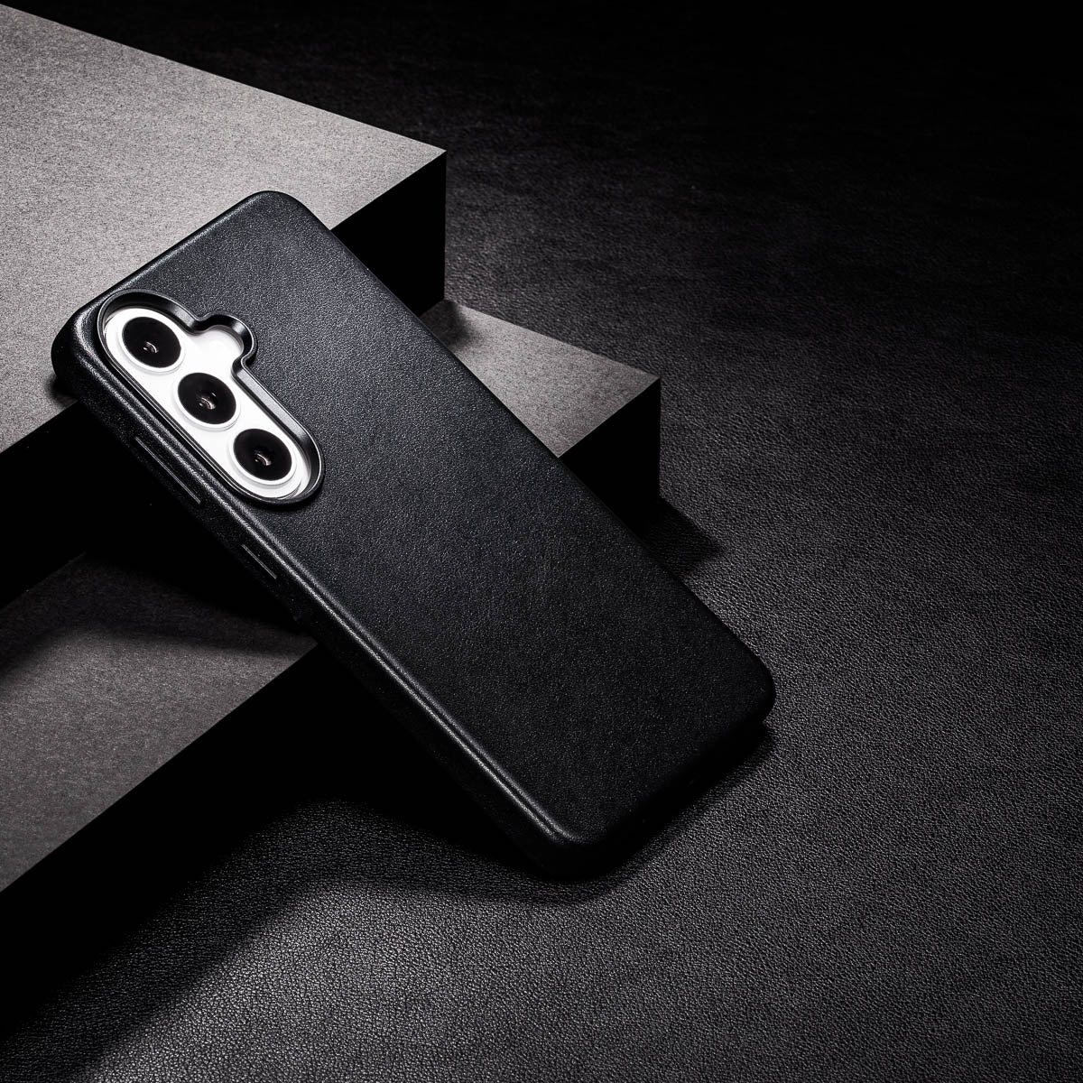 Samsung Galaxy S26 Plus Leather Case - Obsidian Black