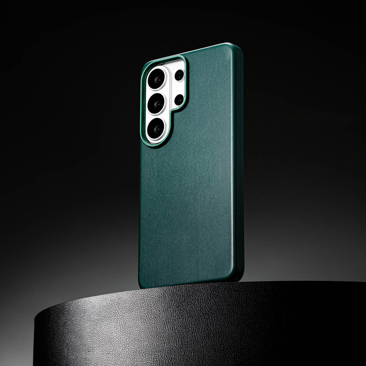 Racing Green Samsung Galaxy S26 Ultra leather case showing wireless charging compatibility